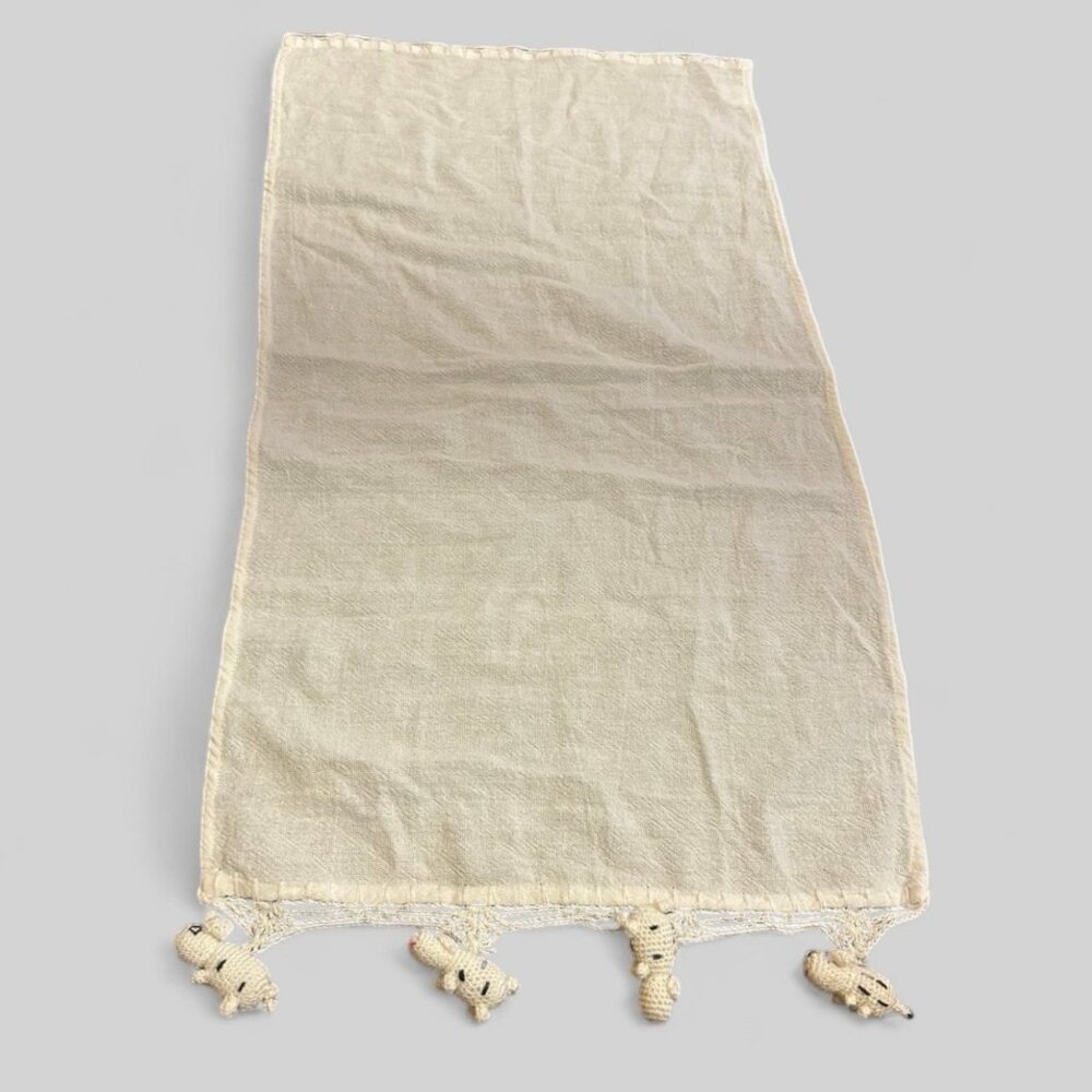 Vintage RARE Roberta Schilling Collection finger towel with crochet dogs linens